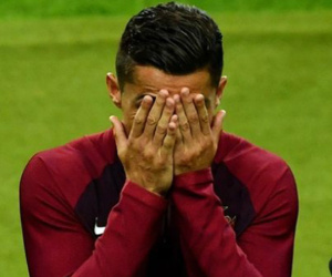 Ronaldo không được đá phạt đền, cư dân mạng chế nhạo