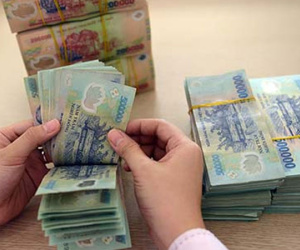 Tạm ngừng hai kênh chính vốn ngân hàng