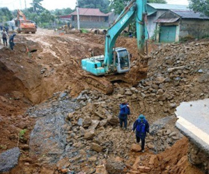 Dự báo thời tiết 30/6: Nhiều tỉnh tiếp tục mưa xối xả