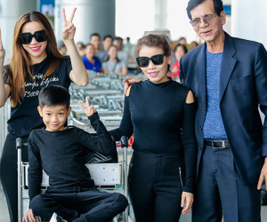 Hồ Ngọc Hà đưa bố mẹ và con trai đi Mỹ