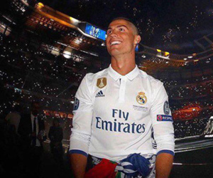 Ronaldo sắp họp quyết định tương lai với Real