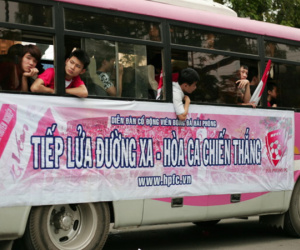 Thách thức án phạt, CĐV Hải Phòng vượt gần 2.000 km đến Cần Thơ