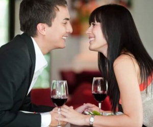 Vì sao phụ nữ thành đạt thường yêu đàn ông kém cỏi?