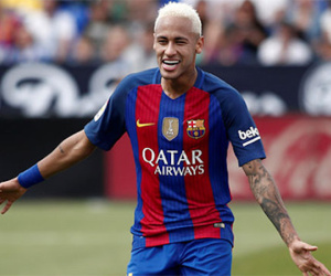 Neymar kiếm tiền tốt nhất thế giới trong nhóm VĐV dưới 25 tuổi