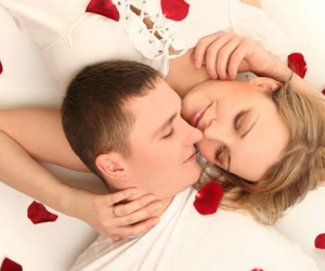 Chỉ cần mẹo này chồng "dính" một lần là "lên đỉnh" mê say ghiền vợ cả đời
