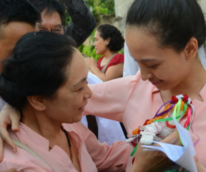 Chiếc áo đôi của mẹ con Phương Nga: Mẹ vẫn luôn là mẹ, mẹ có thể "xù lông" bảo vệ con tới cùng!