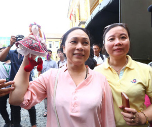 Mẹ hoa hậu Phương Nga: "Không mong gì hơn là được đón con về nhà"
