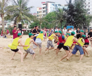 Những khoản phí “lạ” trên bãi biển Sầm Sơn