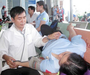 Thịt kho hột vịt nghi gây ngộ độc tập thể cho 500 công nhân