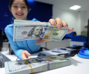 Lãi suất tăng, vàng giảm: Cơn đau đầu của nhà giàu