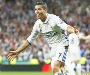 Ronaldo lần đầu trả lời tin đồn muốn rời Real Madrid
