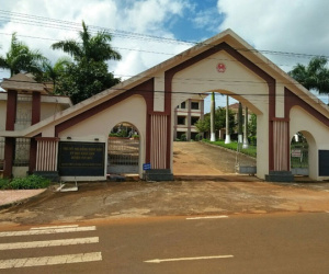 Đường thăng tiến được "lập trình" sẵn của con gái Bí thư huyện