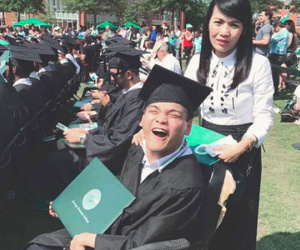 Đường vào đại học Mỹ của chàng trai Việt trên xe lăn