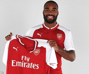 Arsenal chính thức ra mắt “bom tấn” đắt giá nhất lịch sử