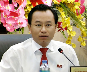 Bí thư Đà Nẵng: “Đi máy bay nhìn xuống phía tây thành phố đã nát hết”