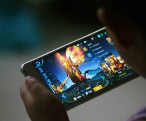 Công ty Trung Quốc mất 17 tỷ USD vì bài viết nói game là "chất độc"