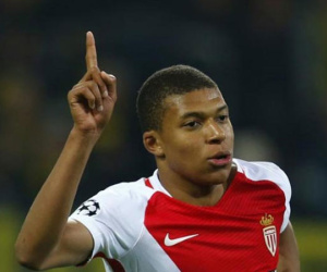 Arsenal giật Mbappe 100 triệu bảng trước mũi Real, fan "sốc" nặng