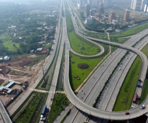 Đất nền bùng nổ phía Bắc Sài Gòn, nhà liền thổ đổ về khu Đông