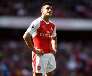 Chelsea: Có hậu vệ khủng, gây sốc Sanchez 80 triệu bảng