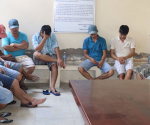 Công an Vĩnh Long triệt phá trường gà, tạm giữ 40 triệu đồng