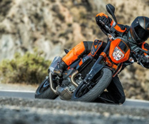 KTM 690 Duke bị triệu hồi hàng loạt do rò nhiên liệu