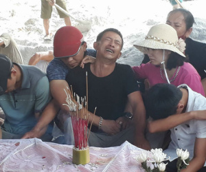Vụ bé trai 6 tuổi mất tích ở Quảng Bình: "Cặp sách đã chuẩn bị đủ, sao con lại ra đi…"