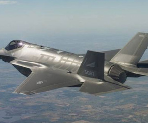 Hỏng màn hình, siêu tiêm kích F-35 Mỹ suýt đâm xuống biển