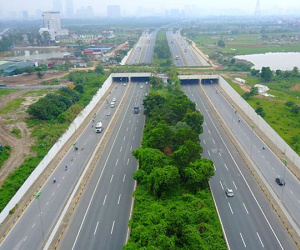 "Khai hoang" trên đại lộ hiện đại nhất Việt Nam
