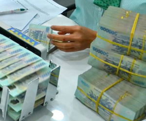 Đồng loạt giảm lãi suất: Chờ sự bùng nổ dòng tiền