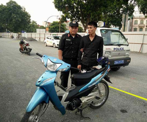 Lực lượng 141 phát hiện và bắt giữ đối tượng trộm xe và tàng trữ ma túy đá