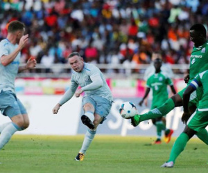 Rooney "nổ" siêu phẩm tuyệt đẹp ngày trở lại Everton