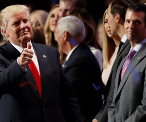 Trump bênh vực con trai về cuộc gặp với luật sư Nga