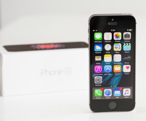 iPhone SE giảm giá sốc chỉ còn 4,5 triệu đồng