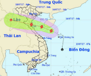Bão số 2 tăng cấp nhắm Thanh Hóa - Hà Tĩnh, sóng biển cao 5m