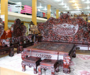 Điếu cày của đại gia Thanh Thản, bộ ghế 13 tỷ về tay chơi Hà Thành