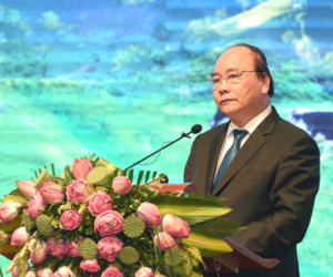 "Lối sống phô trương của cán bộ làm suy yếu niềm tin nhà đầu tư"