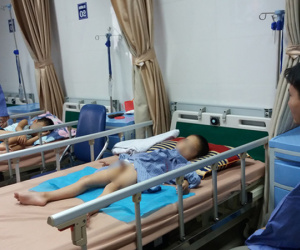 Cha mẹ các bé trai bị sùi mào gà vì đi cắt bao quy đầu: "Chủ phòng khám chỉ dùng 1 chiếc kéo duy nhất"