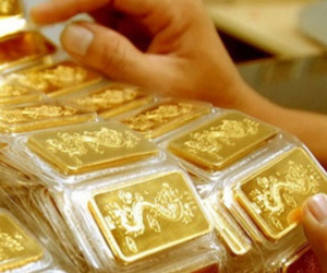Giá vàng hôm nay 18/7: USD tụt giảm, vàng tăng mạnh
