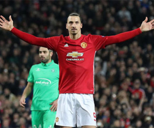 Ibrahimovic lộ dấu hiệu sắp ký hợp đồng mới với Man Utd