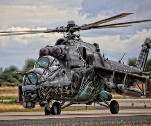 Rùng mình trước dàn trực thăng Mi-24 “xăm trổ đầy mình“