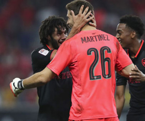 Arsenal bị ngộ độc thực phẩm trước trận thắng Bayern