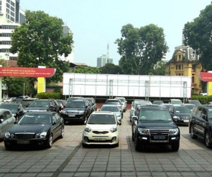 Chưa rà soát xong xe công dư thừa đã vội vã mua sắm thêm