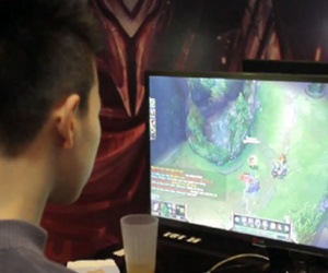Vướng lao lý vì bị bạn chơi game "cài bẫy"