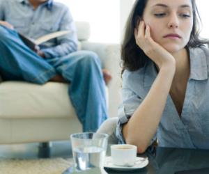 Tôi chán người chồng suốt ngày tìm gái để "qua đường"