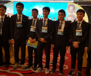 Việt Nam tiếp tục đoạt 4 Huy chương vàng Olympic Vật lí quốc tế 2017