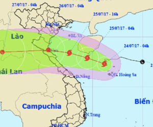 Đứng im suốt 24 giờ, bão số 4 chuẩn bị tăng tốc
