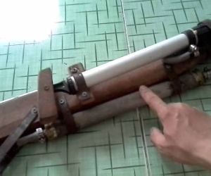 Nam thanh niên bắn cảnh sát bằng súng tự chế