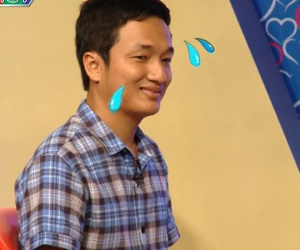 Người yêu cũ của chàng trai bỏ đi tu khiến cô gái sau bức rèm lo lắng