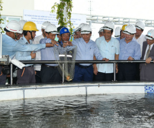 Thủ tướng thị sát hệ thống xử lý nước thải tại Formosa Hà Tĩnh