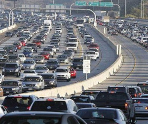 Mối nguy hại từ khí thải khi lái xe giờ cao điểm